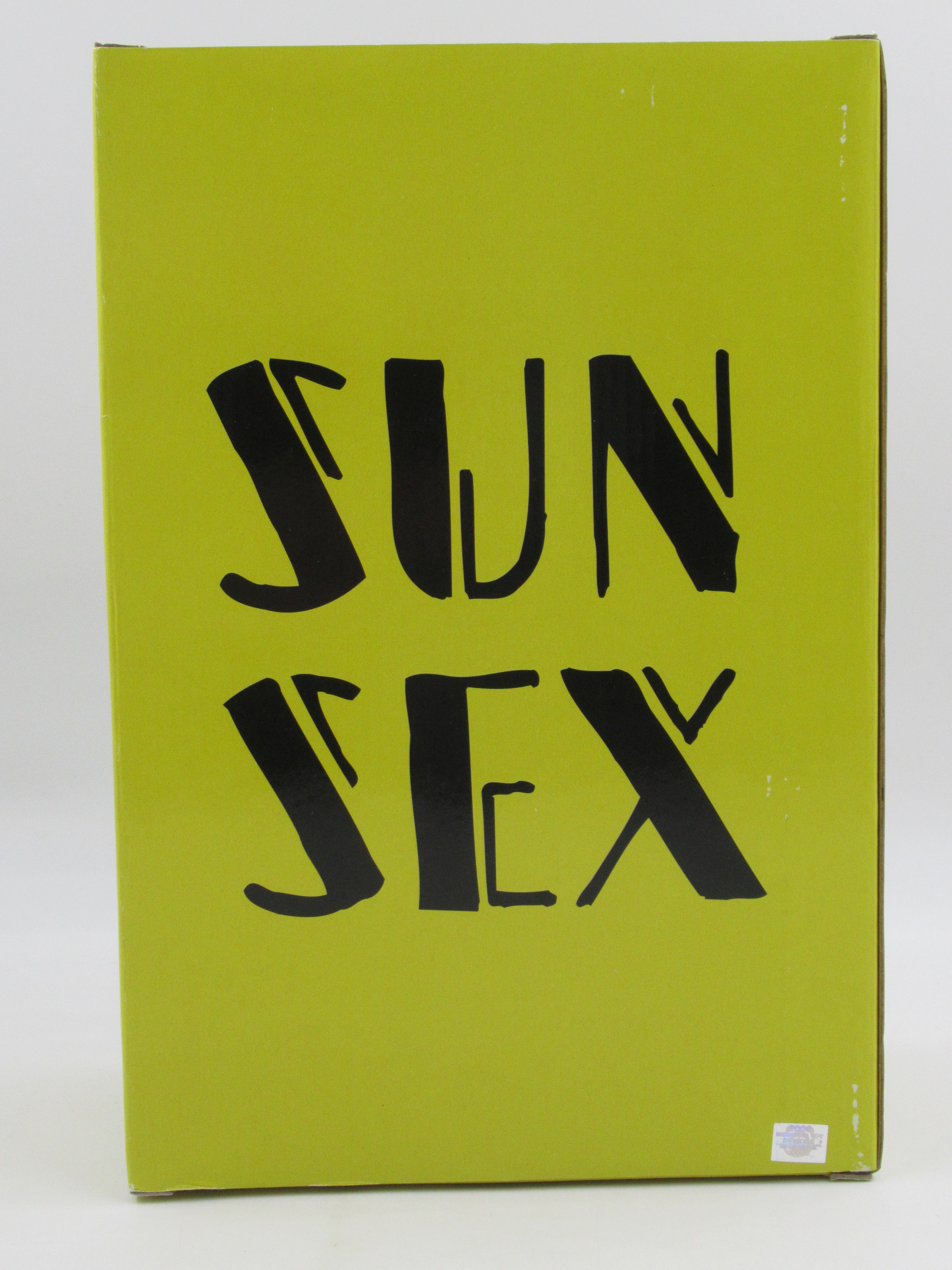 BEARBRICK Sun Sex Isetan 400% Figure - Medicom Toy (2006) Be@rbrick Art Toy